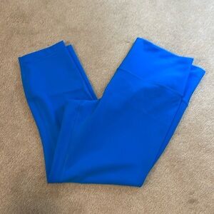 Lululemon 14 Electric Blue Cropped Leggings